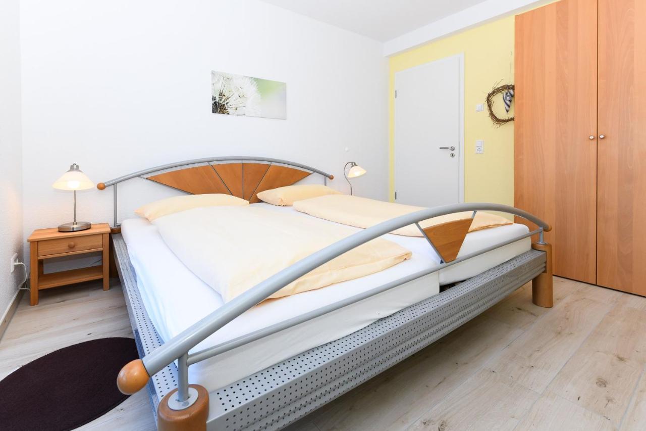 Ferienwohnung Strandloper Esens Exterior foto